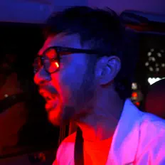 Ouça Dr. Iyeb, assista a videoclipes, leia a biografia, veja as datas das turnês e mais!