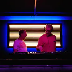 Snecker dinle, müzik videolarını izle, biyografisini oku, tur tarihlerini ve daha fazlasını gör!