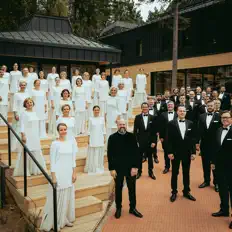 Ascolta State Choir 'Latvija', guarda video musicali, leggi la biografia, vedi le date del tour & altro!