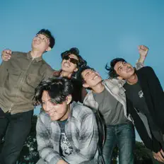 bynemusicを聴いたり、ミュージックビデオを鑑賞したり、経歴やツアー日程などを確認したりしましょう！