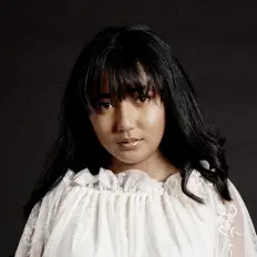 聆聽 Anisha Jo、觀看音樂影片、閱讀小傳、查看巡演日期等！
