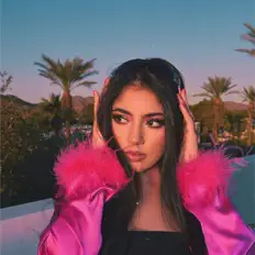 Dengarkan Monique Hasbun, tonton video musik, baca bio, lihat tanggal tur & lainnya!