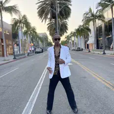 收听 Israel Stone、观看音乐视频、阅读小传、查看巡演日期等 ！