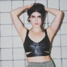 Dengarkan Alexa Name, tonton video musik, baca bio, lihat tanggal tur & lainnya!