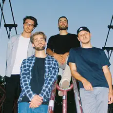 Civsを聴いたり、ミュージックビデオを鑑賞したり、経歴やツアー日程などを確認したりしましょう！