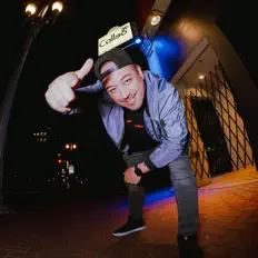 Dengarkan Ron Reeser, tonton video musik, baca bio, lihat tanggal tur & lainnya!