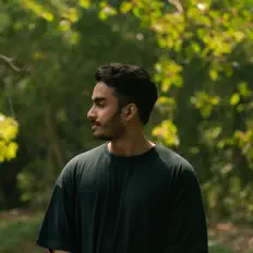 Escucha a Sajay, mira videos musicales, lee su biografía, consulta las fechas de las gira y más.