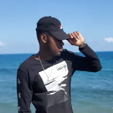 Listen to Steph Heightz, watch music videos, read bio, see tour dates & more!