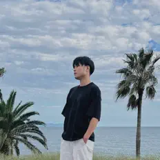 Listen to Fumoto Kuroki, watch music videos, read bio, see tour dates & more!