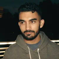 Escucha a undefined, mira videos musicales, lee su biografía, consulta las fechas de las gira y más.