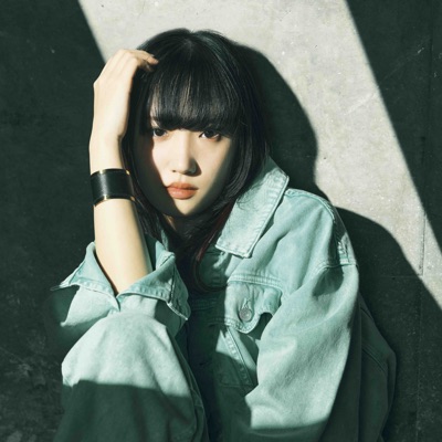 Listen to Reina, watch music videos, read bio, see tour dates & more!