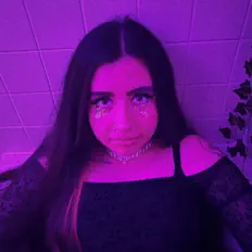 Leah Barrientosを聴いたり、ミュージックビデオを鑑賞したり、経歴やツアー日程などを確認したりしましょう！