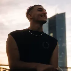 Listen to Elijah Thomas, watch music videos, read bio, see tour dates & more!