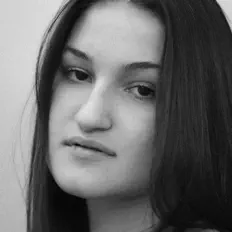 Poslechněte si interpreta Emma Christopher, sledujte hudební videa, přečtěte si životopis, podívejte se na data turné a další informace.