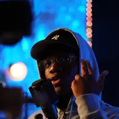 Vincee सुनें, म्यूज़िक वीडियो देखें, बायो पढ़ें, दौरे की तारीखें और बहुत कुछ देखें!