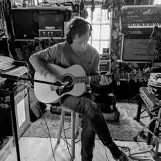 Écoutez Jono Wright, regardez des vidéoclips, lisez la biographie, consultez les dates de tournée et plus encore !