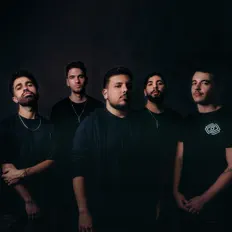 Dengarkan AndrelamusiA, tonton video musik, baca bio, lihat tanggal tur & lainnya!