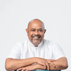 Escucha a Chandimal Fernando, mira vídeos musicales, lee la biografía, consulta fechas de giras y mucho más.