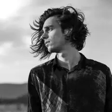 Escucha a Lévai Márton, mira videos musicales, lee su biografía, consulta las fechas de las gira y más.