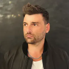 Carlo Astuti을(를) 듣고, 뮤직 비디오를 보고, 약력을 읽고, 투어 일정 등을 확인하세요!