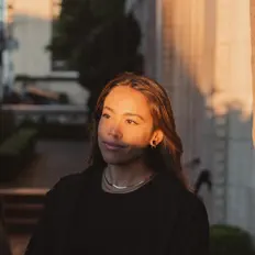 Ascolta Marie Elizabeth, guarda video musicali, leggi la biografia, vedi le date del tour & altro!