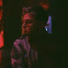 Listen to Román, watch music videos, read bio, see tour dates & more!