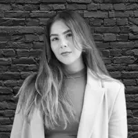 聆聽 undefined、觀看音樂影片、閱讀小傳、查看巡演日期等！