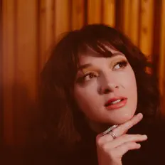 Ascolta Bonnie Montgomery, guarda video musicali, leggi la biografia, vedi le date del tour & altro!