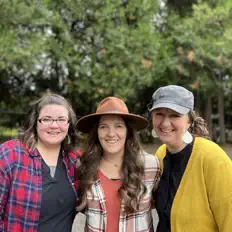 Listen to Sisters with Strings, watch music videos, read bio, see tour dates & more!