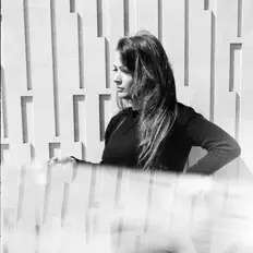 Listen to Izzy Flynn, watch music videos, read bio, see tour dates & more!