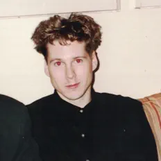 收听 Electrofab Music、观看音乐视频、阅读小传、查看巡演日期等 ！