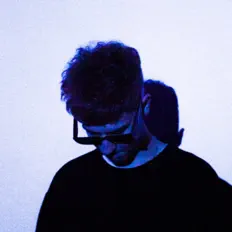 收听 MIDDLE、观看音乐视频、阅读小传、查看巡演日期等 ！