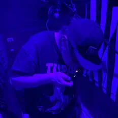 Listen to Valak Kiing, watch music videos, read bio, see tour dates & more!