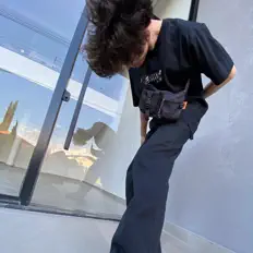 Escucha a Naga, mira videos musicales, lee su biografía, consulta las fechas de las gira y más.