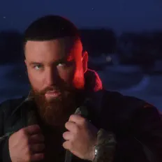 Ouça Jayo, assista a videoclipes, leia a biografia, veja as datas das turnês e mais!