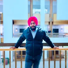 Poslechněte si interpreta PRITPAL, sledujte hudební videa, přečtěte si životopis, podívejte se na data turné a další informace.