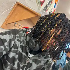 Trae Flock: песни, клипы, биография, даты выступлений и многое другое.