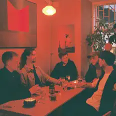 Hör dir Maple & Rye an, schau dir Musikvideos an, lies die Biografie, finde Tourdaten und mehr!