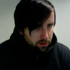 Aaron Edwards을(를) 듣고, 뮤직 비디오를 보고, 약력을 읽고, 투어 일정 등을 확인하세요!