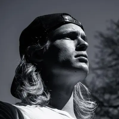 Listen to NiSSAK, watch music videos, read bio, see tour dates & more!