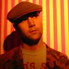 Luister naar Chesterwhite, bekijk muziekvideo's, lees de bio, bekijk de tourdata, en meer!