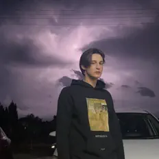 Listen to LoreEkz, watch music videos, read bio, see tour dates & more!