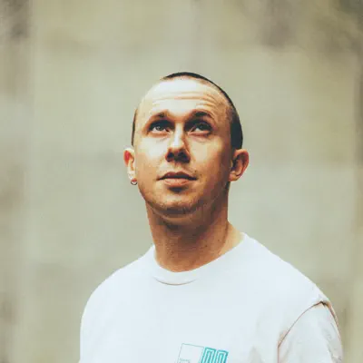 Listen to Alex Hitchcock, watch music videos, read bio, see tour dates & more!