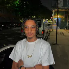 聆聽 WillFinesse、觀看音樂影片、閱讀小傳、查看巡演日期等！