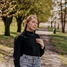 Hör dir Abigail Reynolds an, schau dir Musikvideos an, lies die Biografie, finde Tourdaten und mehr!