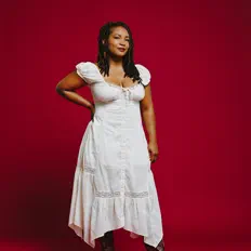 聆聽 Miko Marks、觀看音樂影片、閱讀小傳、查看巡演日期等！