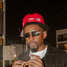 Dengarkan Greedy J, tonton video musik, baca bio, lihat tanggal tur & lainnya!