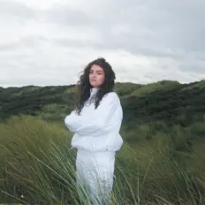 Listen to Isabèl Usher, watch music videos, read bio, see tour dates & more!