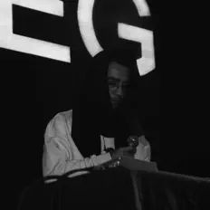 Dengarkan Onur Yeğin, tonton video musik, baca bio, lihat tanggal tur & lainnya!