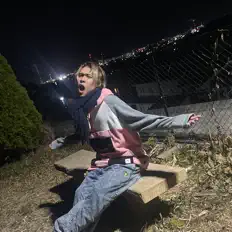 Lil everを聴いたり、ミュージックビデオを鑑賞したり、経歴やツアー日程などを確認したりしましょう！